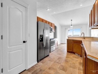 Great 4 Bedroom, 2 Bath home with split floor plan and nice size on Lakeview Golf Club in Idaho - for sale on GolfHomes.com, golf home, golf lot