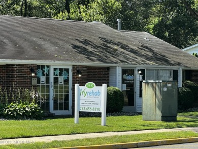 LEISURE VILLAGE - Very desirable  updated Baronet model end unit on Greenbriar Woodlands in New Jersey - for sale on GolfHomes.com, golf home, golf lot