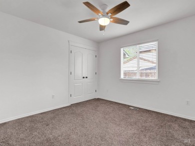 Great 4 Bedroom, 2 Bath home with split floor plan and nice size on Lakeview Golf Club in Idaho - for sale on GolfHomes.com, golf home, golf lot