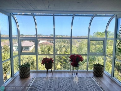 Newly Renovated

Updated Kitchen: Sleek black-and-white on Crystal Lake Country Club in Florida - for sale on GolfHomes.com, golf home, golf lot