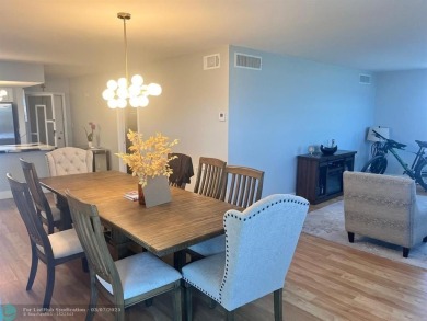 Newly Renovated

Updated Kitchen: Sleek black-and-white on Crystal Lake Country Club in Florida - for sale on GolfHomes.com, golf home, golf lot