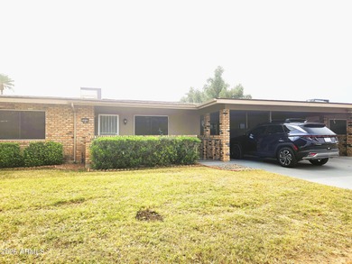 Cute as a button and move-in ready! Close to the Fairway Center on Sun City South Golf Course in Arizona - for sale on GolfHomes.com, golf home, golf lot