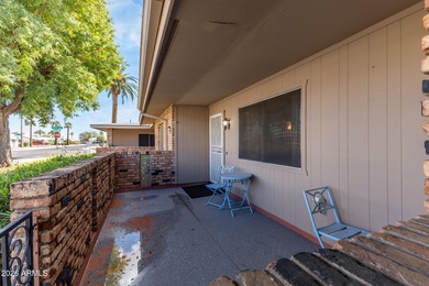 Cute as a button and move-in ready! Close to the Fairway Center on Sun City South Golf Course in Arizona - for sale on GolfHomes.com, golf home, golf lot