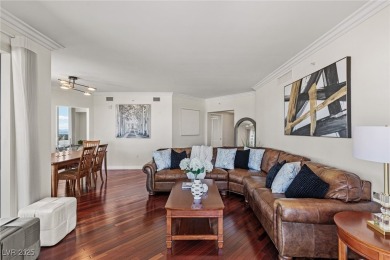 Discover exceptional value at Turnberry Place, Las Vegas. This on Las Vegas Country Club in Nevada - for sale on GolfHomes.com, golf home, golf lot