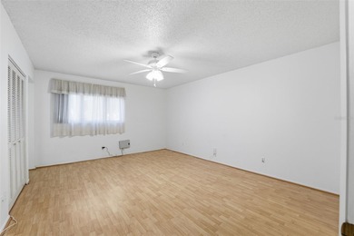 55+ COMMUNITY. Welcome to easy Florida living in the highly on On Top Of The World Golf Course in Florida - for sale on GolfHomes.com, golf home, golf lot