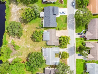 Welcome to this charming 2 bedroom, 2 bath home in the desirable on Beacon Woods Golf Club in Florida - for sale on GolfHomes.com, golf home, golf lot