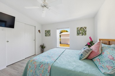 Land Lease home in 55+ community of Savanna Club.  MOVE IN on Savanna Golf Club in Florida - for sale on GolfHomes.com, golf home, golf lot