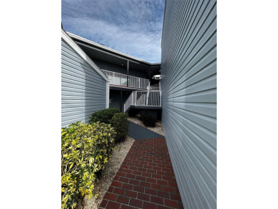 THIS cozy 1-bedroom, 1-bathroom condo offers 675 sq ft of modern on Ventura Country Club in Florida - for sale on GolfHomes.com, golf home, golf lot