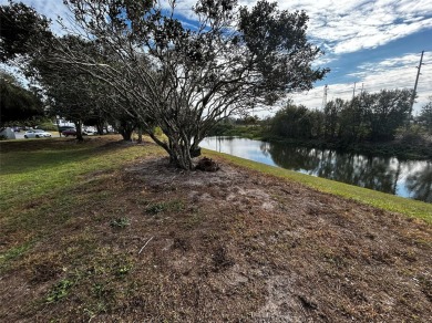 THIS cozy 1-bedroom, 1-bathroom condo offers 675 sq ft of modern on Ventura Country Club in Florida - for sale on GolfHomes.com, golf home, golf lot