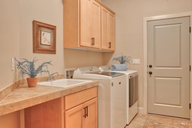 Now Available! Discover this rare Banbury Golf Course patio home on BanBury Golf Club in Idaho - for sale on GolfHomes.com, golf home, golf lot