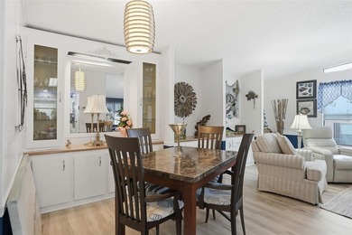 MOVE-IN READY!! REMODELED and UPGRADED KITCHEN -- the heart of on Brookridge Country Club in Florida - for sale on GolfHomes.com, golf home, golf lot