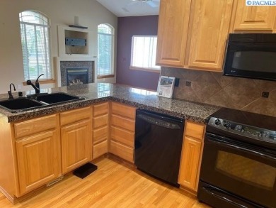 MLS# 283699 Beautiful Canyon Lakes home located on the Golf on Canyon Lakes Golf Course in Washington - for sale on GolfHomes.com, golf home, golf lot