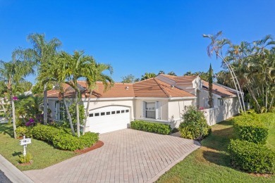 GORGEOUS & PRISTINE ESTATE ON OVERSIZED CORNER LOT! PRESTIGIOUS on Wycliffe Golf and Country Club in Florida - for sale on GolfHomes.com, golf home, golf lot
