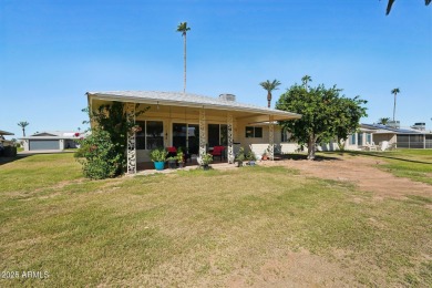 Priced to sell! This fully renovated gemini twin is ready for on Sun City Lakes West and East in Arizona - for sale on GolfHomes.com, golf home, golf lot