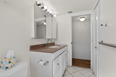 ASSOC REQUIRES 20% DOWN & 1 OCCUP on Wynmoor Golf Course in Florida - for sale on GolfHomes.com, golf home, golf lot