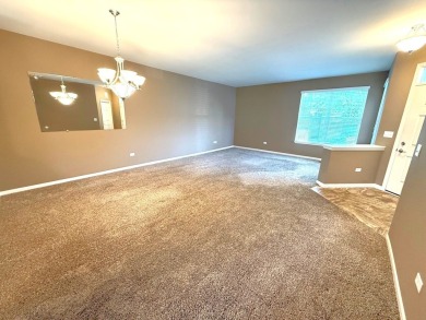 This 1678 square foot, spacious, 2 bedroom/ 2 full bathroom on White Eagle Golf Club in Illinois - for sale on GolfHomes.com, golf home, golf lot