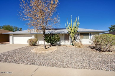 Welcome to your Sun City retreat! This delightful 2-bedroom home on PalmBrook Country Club in Arizona - for sale on GolfHomes.com, golf home, golf lot