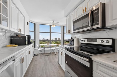 Excepcional opportunity in Mystic Pointe , Aventura city. Corner on Turnberry Isle Resort and Club in Florida - for sale on GolfHomes.com, golf home, golf lot