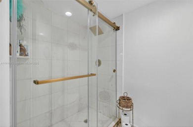 Excepcional opportunity in Mystic Pointe , Aventura city. Corner on Turnberry Isle Resort and Club in Florida - for sale on GolfHomes.com, golf home, golf lot