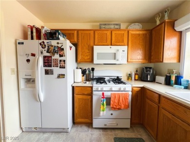 Well-maintained 2-bedroom, 2-bath home in the 55+ community of on Highland Falls Golf Club in Nevada - for sale on GolfHomes.com, golf home, golf lot