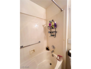 Well-maintained 2-bedroom, 2-bath home in the 55+ community of on Highland Falls Golf Club in Nevada - for sale on GolfHomes.com, golf home, golf lot