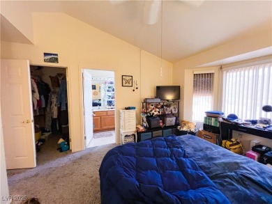 Well-maintained 2-bedroom, 2-bath home in the 55+ community of on Highland Falls Golf Club in Nevada - for sale on GolfHomes.com, golf home, golf lot