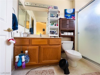 Well-maintained 2-bedroom, 2-bath home in the 55+ community of on Highland Falls Golf Club in Nevada - for sale on GolfHomes.com, golf home, golf lot