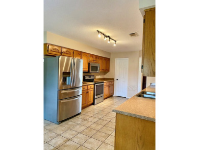 Well maintained home fronting GOLF COURSE!  Large walk-in on Millbrook Country Club in Mississippi - for sale on GolfHomes.com, golf home, golf lot