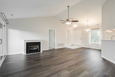 Freshly updated, move-in ready! This spacious 2 bed/2 bath on Village Links of Glen Ellyn in Illinois - for sale on GolfHomes.com, golf home, golf lot