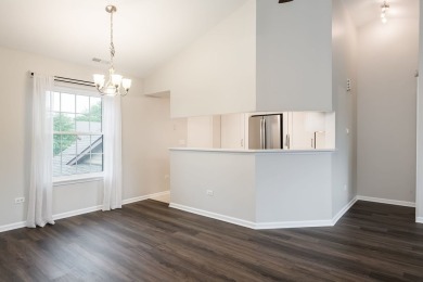 Freshly updated, move-in ready! This spacious 2 bed/2 bath on Village Links of Glen Ellyn in Illinois - for sale on GolfHomes.com, golf home, golf lot