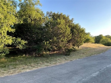 Do you enjoy playing golf?  Do you enjoy watching golfers?  This on White Bluff Resort - Old Course in Texas - for sale on GolfHomes.com, golf home, golf lot