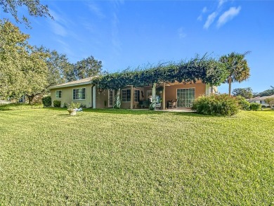 Lovely stucco turn-key 3 bedroom/2 bath, ASPEN style home in on Eagle Ridge At Spruce Creek Country Club in Florida - for sale on GolfHomes.com, golf home, golf lot