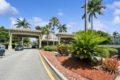 Welcome to this bright and spacious 2-bedroom, 2-bath condo on Wynmoor Golf Course in Florida - for sale on GolfHomes.com, golf home, golf lot
