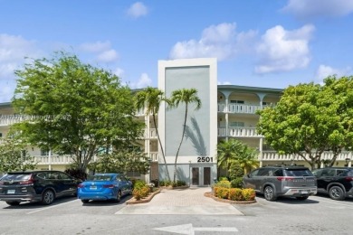 Welcome to this bright and spacious 2-bedroom, 2-bath condo on Wynmoor Golf Course in Florida - for sale on GolfHomes.com, golf home, golf lot