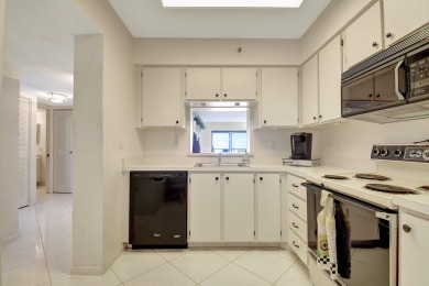 Welcome to this beautifully maintained 2-bedroom, 2-bath on Marina Lakes Golf Course in Florida - for sale on GolfHomes.com, golf home, golf lot
