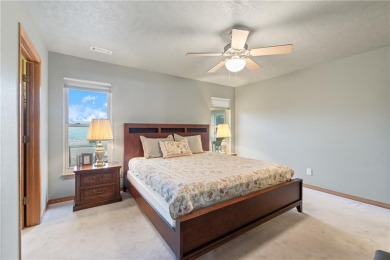 Surrounded by the natural beauty of Holiday Island, this 3 bed on Holiday Island Executive Golf Course in Arkansas - for sale on GolfHomes.com, golf home, golf lot
