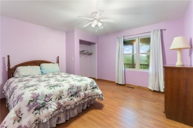 Surrounded by the natural beauty of Holiday Island, this 3 bed on Holiday Island Executive Golf Course in Arkansas - for sale on GolfHomes.com, golf home, golf lot