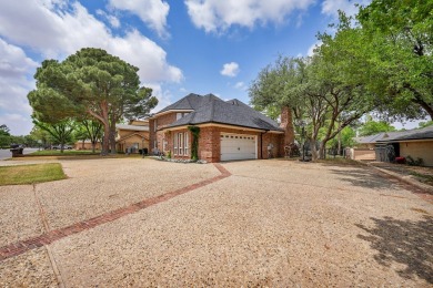 WELCOME TO 5102 TEAKWOOD TRACE, A REFINED RETREAT IN THE HEART on Green Tree Country Club in Texas - for sale on GolfHomes.com, golf home, golf lot