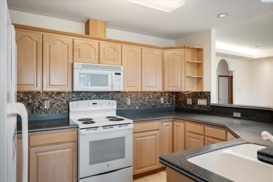 MLS# 283806 This gorgeous home sits safely off the 12th tee box on Horn Rapids Golf Club in Washington - for sale on GolfHomes.com, golf home, golf lot
