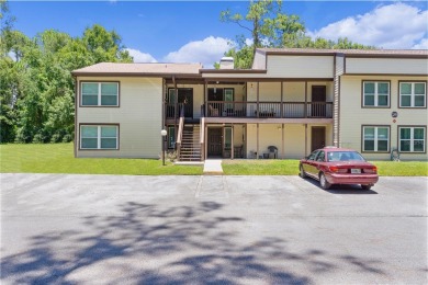 Welcome to this charming first floor unit nestled in the highly on Continental Country Club in Florida - for sale on GolfHomes.com, golf home, golf lot