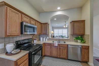 Beautifully maintained Townhome is conveniently located in on Ridgeview Ranch Golf Club in Texas - for sale on GolfHomes.com, golf home, golf lot