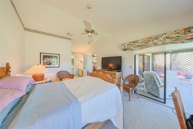 Light and bright Two bedroom Two bath condo On the Golf course! on University Park Country Club in Florida - for sale on GolfHomes.com, golf home, golf lot