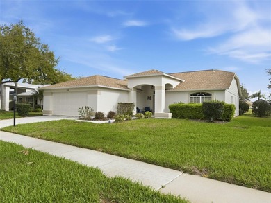 Well-maintained furnished 3-bedroom, 2-bath home with no rear on Heritage Pines Country Club in Florida - for sale on GolfHomes.com, golf home, golf lot