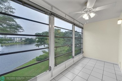 This 'JUNIPER' FLOOR PLAN HAS INSIDE WASHER/DRYER, UPDATED on Wynmoor Golf Course in Florida - for sale on GolfHomes.com, golf home, golf lot