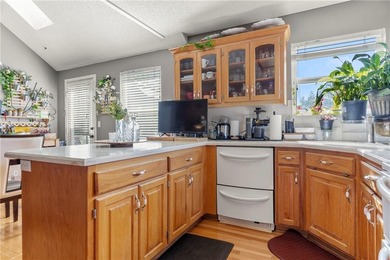 Seller offering a 1-year home warranty + exclusive Lender Rate on Royal Meadows Golf Course in Missouri - for sale on GolfHomes.com, golf home, golf lot