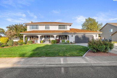 Meadow Springs gem located on the back of the green of #2 at on Meadow Springs Country Club in Washington - for sale on GolfHomes.com, golf home, golf lot