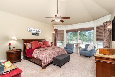 Enjoy golf-course living in this well-appointed 3-bedroom on Isabella Golf Course  in Arkansas - for sale on GolfHomes.com, golf home, golf lot