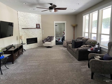 This home has it all! 5 Bedrooms, spacious master has a standing on Eagle Hills Golf Course in ID - for sale on GolfHomes.com, golf home, golf lot