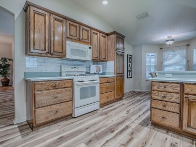 WELL-MAINTAINED  FURNISHED 3/2 WHISPERING PINE DESIGNER HOME on The Links of Spruce Creek in Florida - for sale on GolfHomes.com, golf home, golf lot