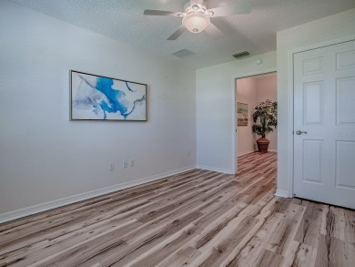 WELL-MAINTAINED  FURNISHED 3/2 WHISPERING PINE DESIGNER HOME on The Links of Spruce Creek in Florida - for sale on GolfHomes.com, golf home, golf lot